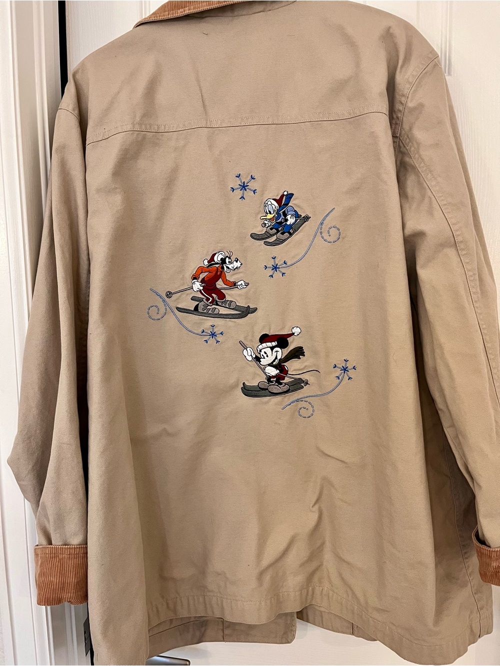 Disney Chore Barn Jacket - Mickey & Friends Skiing Corduroy Collar - Women’s XL